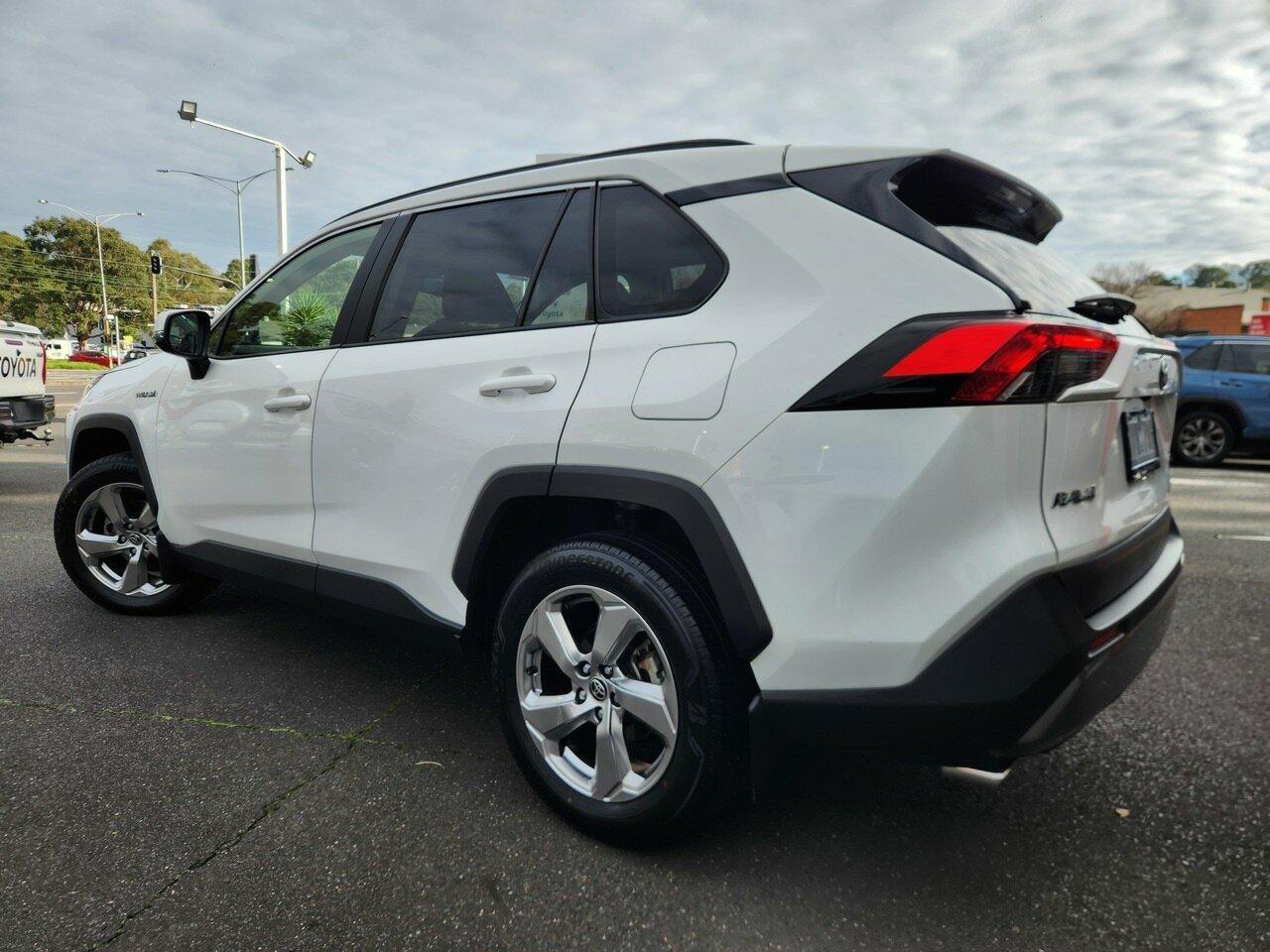 2021 Toyota RAV4 GXL-2WD in White