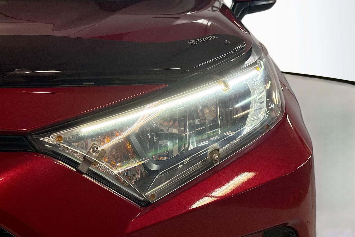 2020 Toyota RAV4 GXL-2WD in Red