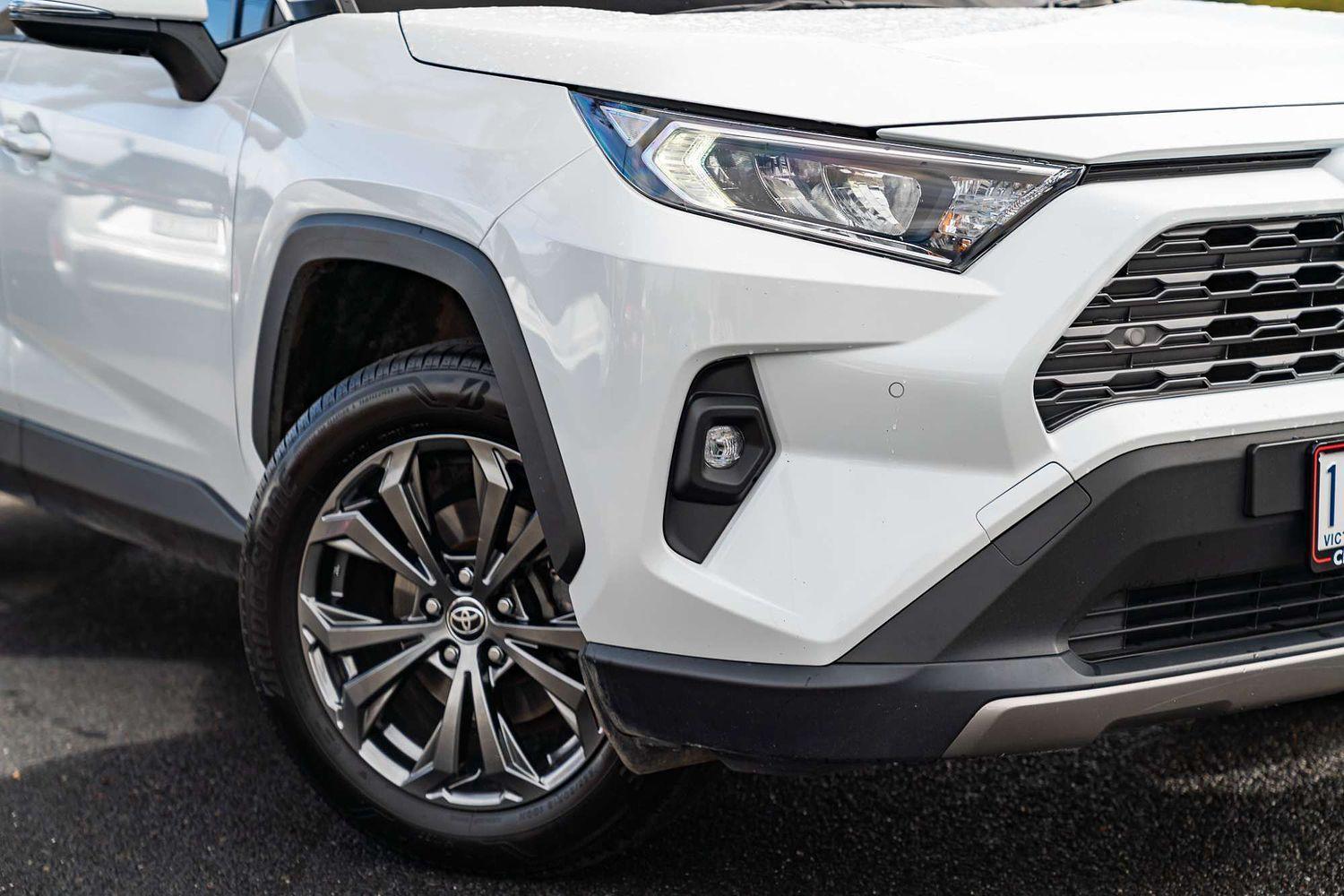2023 Toyota RAV4 GXL-2WD in White