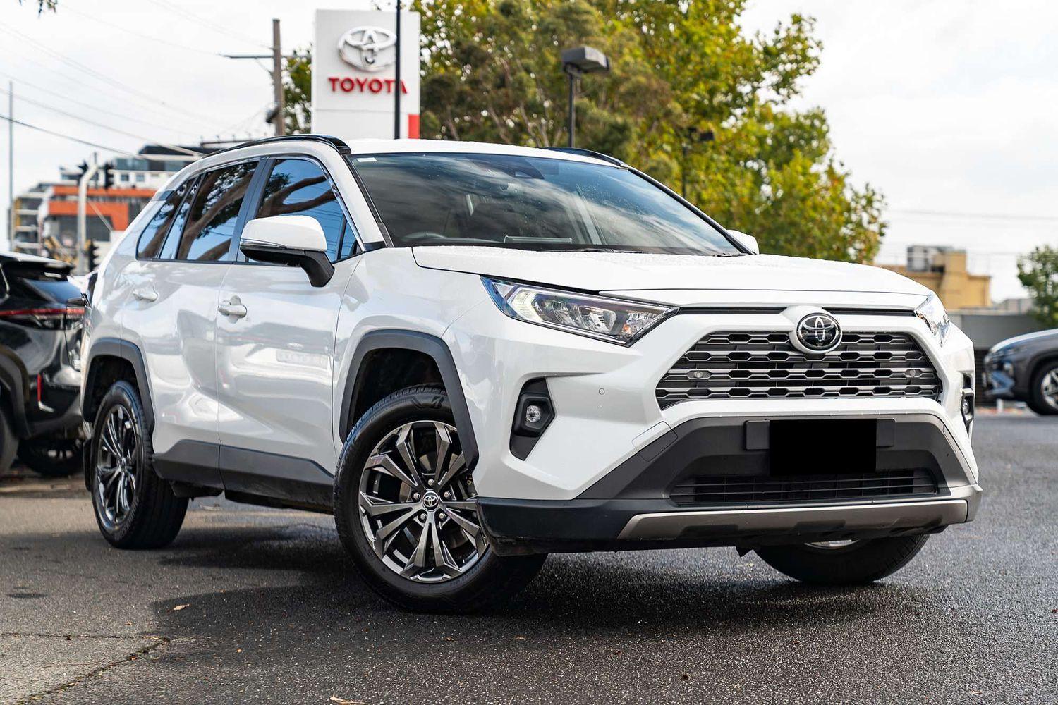 2023 Toyota RAV4 GXL-2WD in White