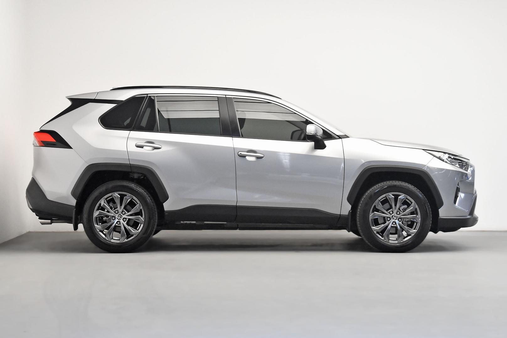2023 Toyota RAV4 GXL-2WD in Silver