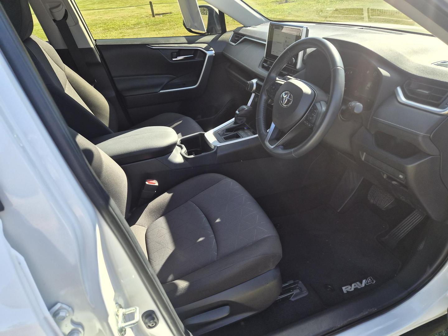 2024 Toyota RAV4 GXL-2WD in White