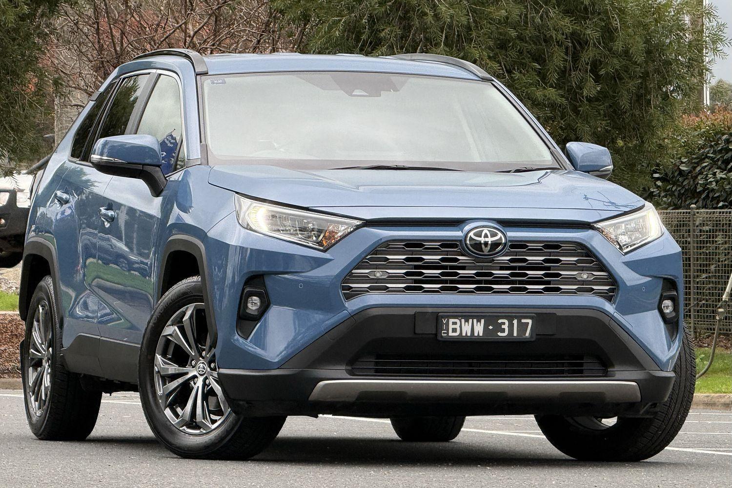 2022 Toyota RAV4 GXL-2WD in Blue