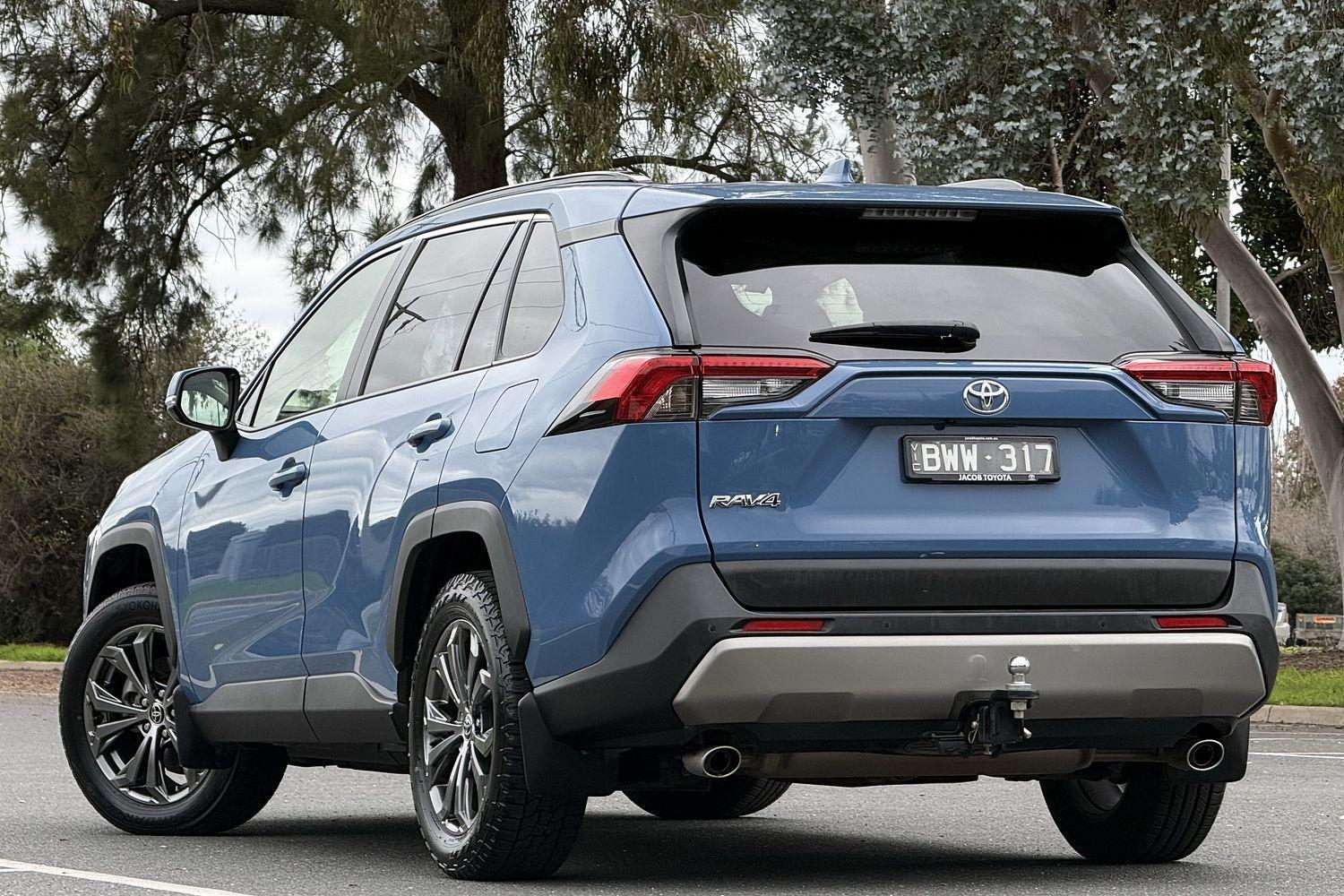 2022 Toyota RAV4 GXL-2WD in Blue