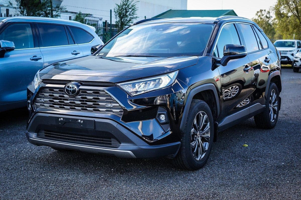 2024 Toyota RAV4 GXL-2WD in Black