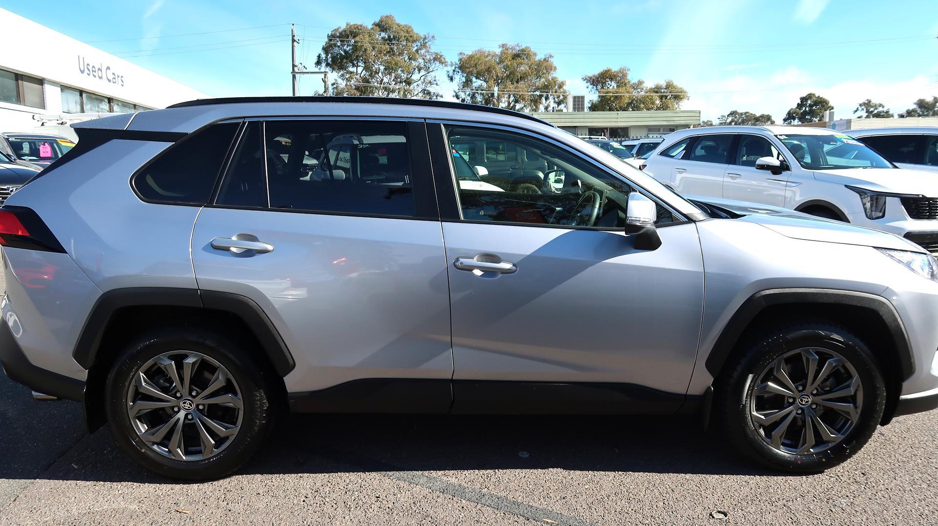 2024 Toyota RAV4 GXL-2WD in Silver