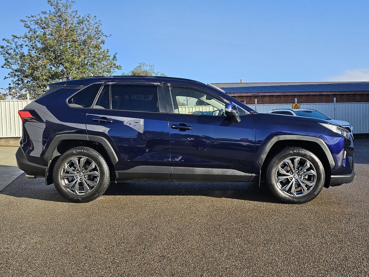 2022 Toyota RAV4 GXL-2WD in Blue