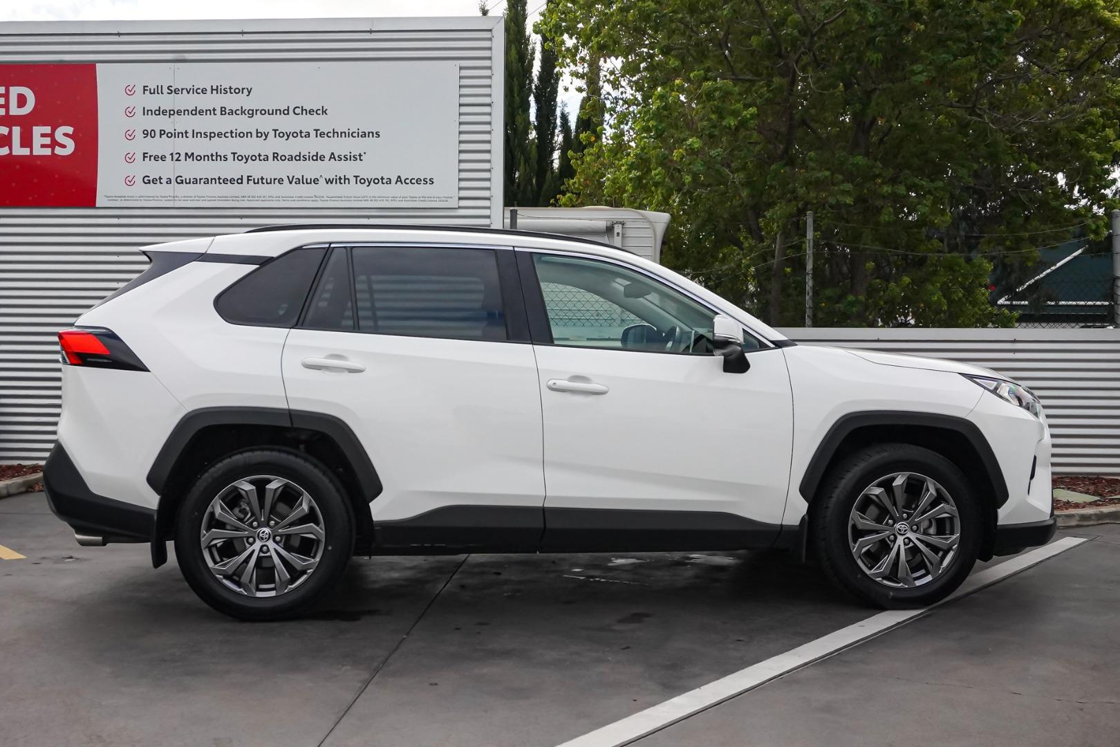 2024 Toyota RAV4 GXL-2WD in White