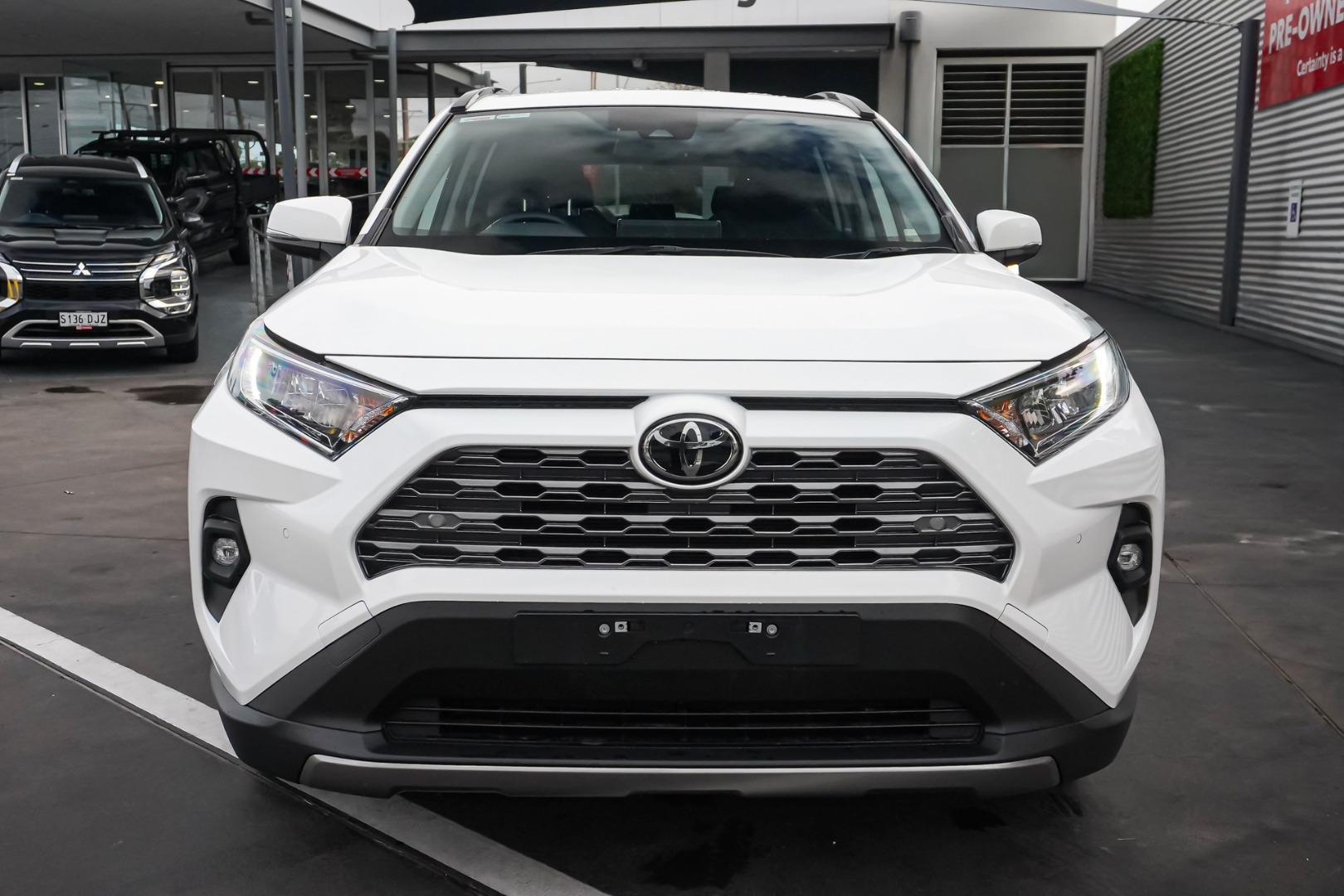 2024 Toyota RAV4 GXL-2WD in White