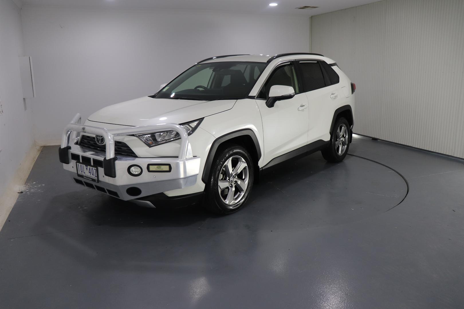 2021 Toyota RAV4 GXL-2WD in White