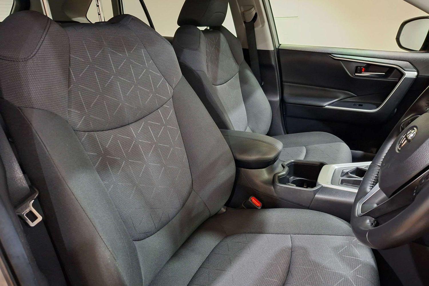 2022 Toyota RAV4 GXL-2WD in Silver