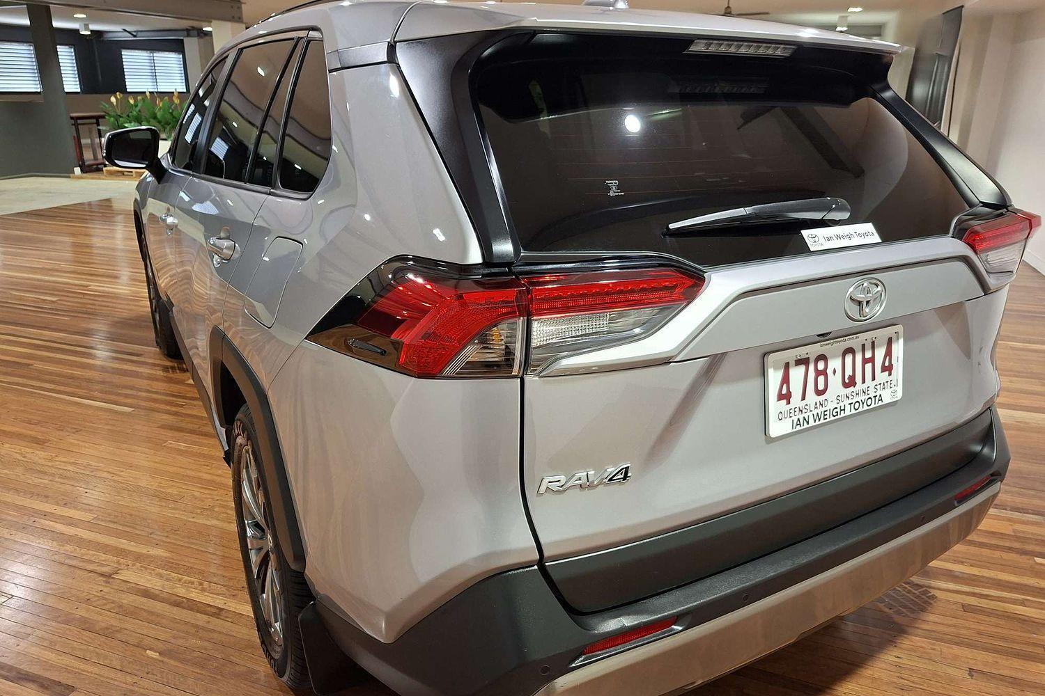 2022 Toyota RAV4 GXL-2WD in Silver