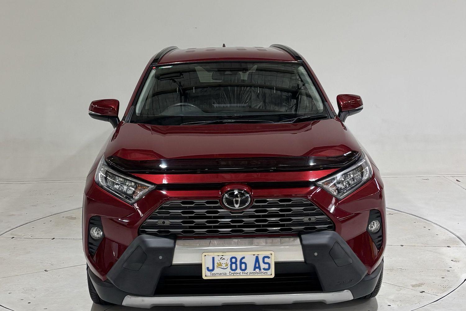 2020 Toyota RAV4 GXL-2WD in Red