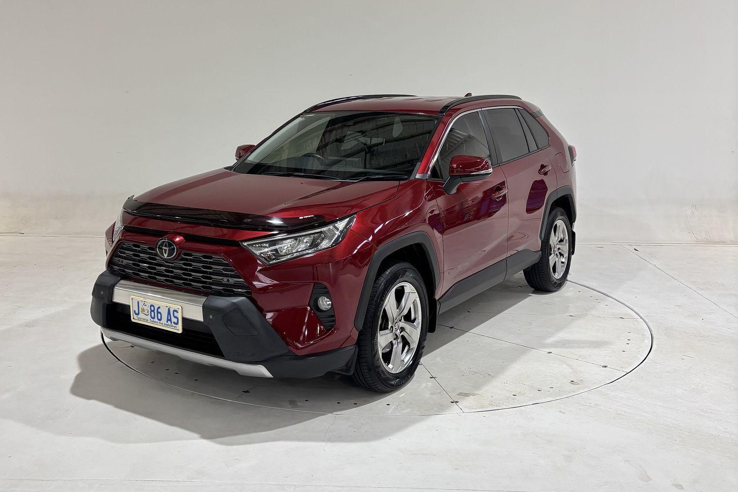 2020 Toyota RAV4 GXL-2WD in Red