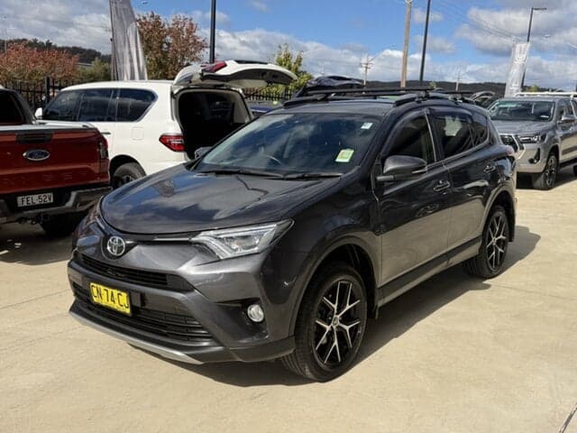 2017 Toyota RAV4 GXL-2WD in Silver
