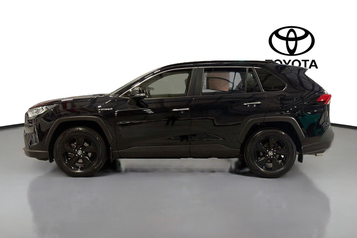 2020 Toyota RAV4 Cruiser 2WD in Black