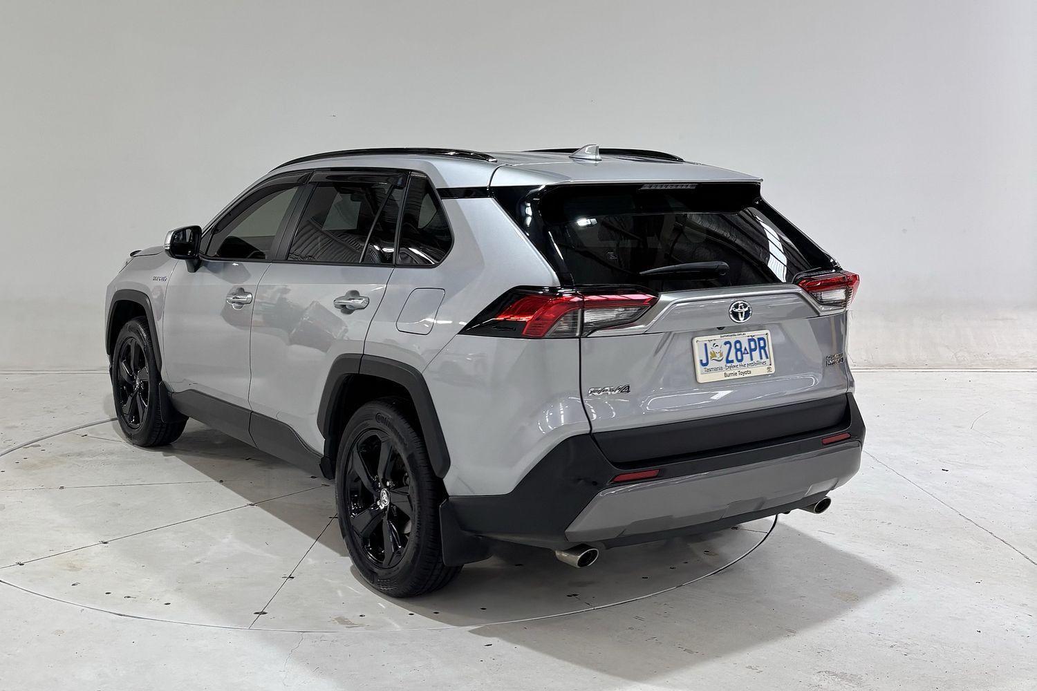 2021 Toyota RAV4 Cruiser 2WD in Silver