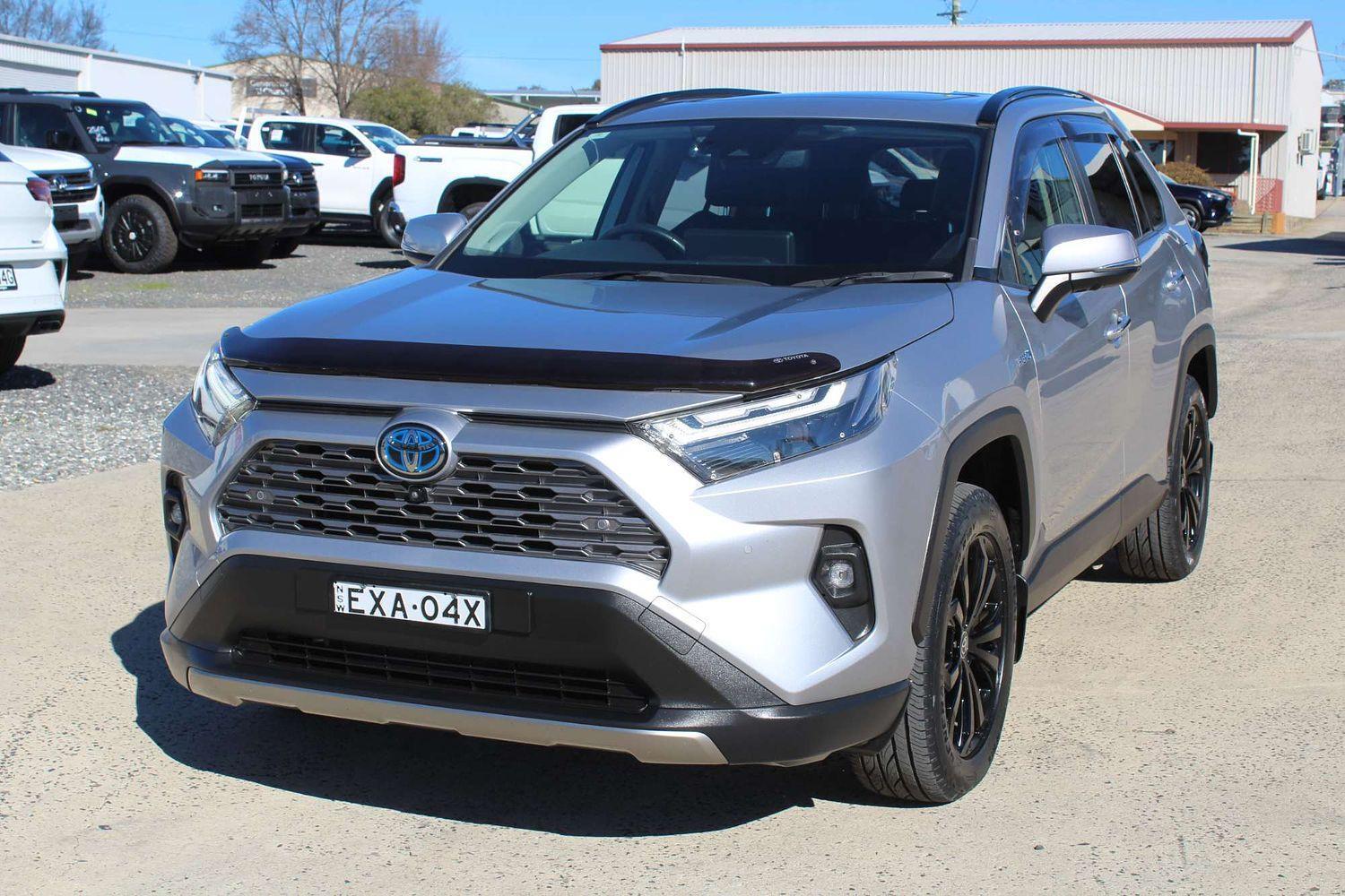 2022 Toyota RAV4 Cruiser 2WD in Silver