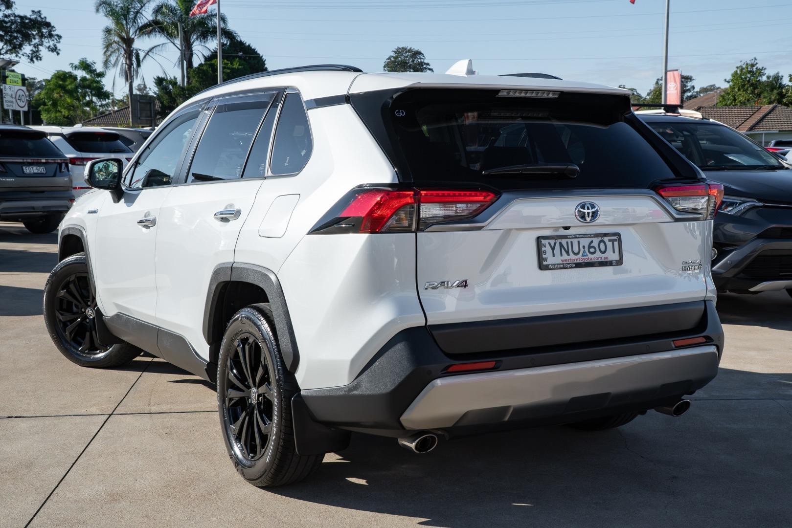 2023 Toyota RAV4 Cruiser 2WD in White