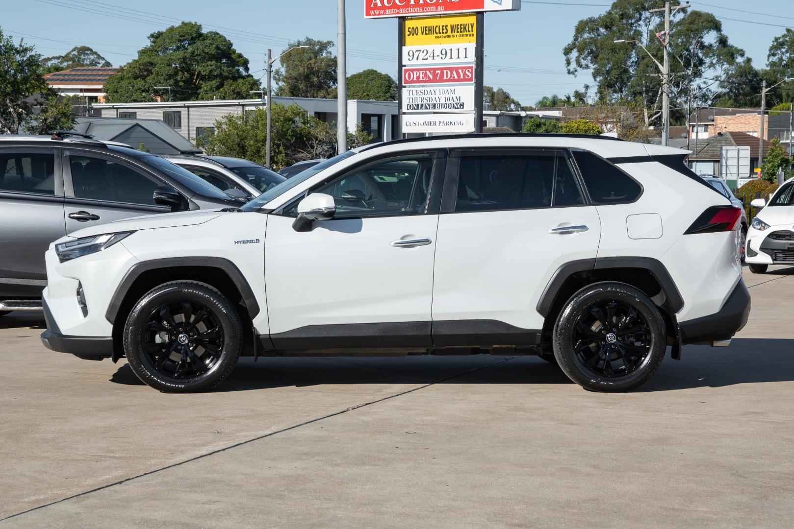 2023 Toyota RAV4 Cruiser 2WD in White