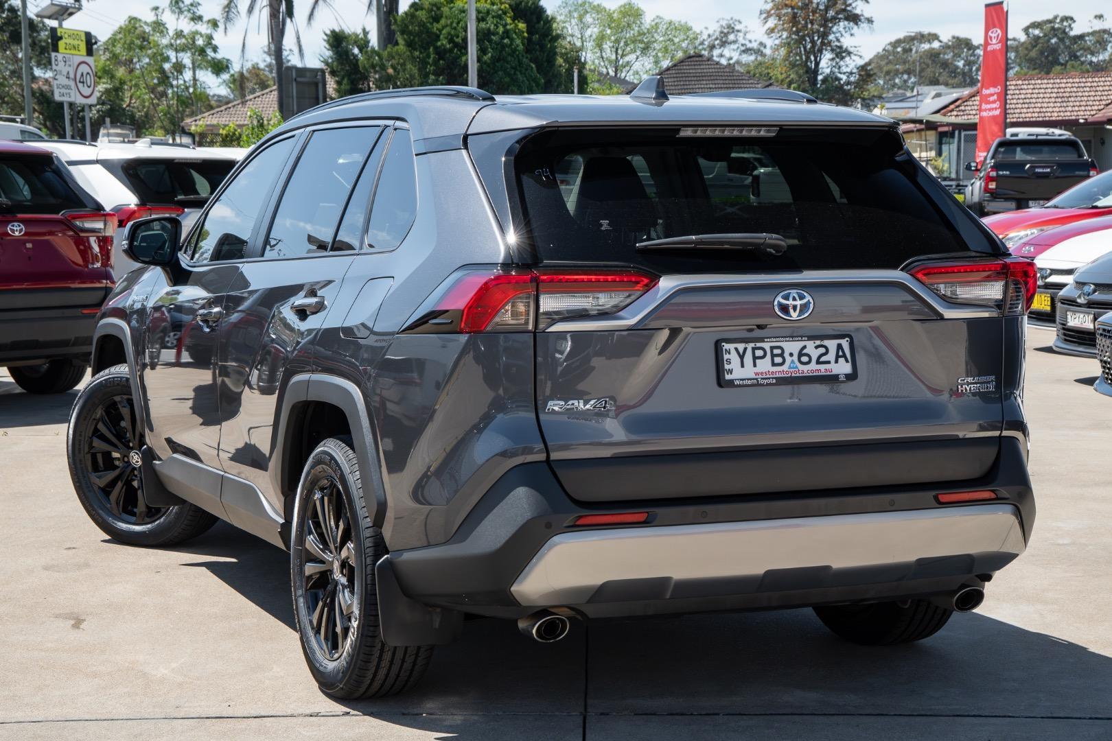 2024 Toyota RAV4 Cruiser 2WD in Silver