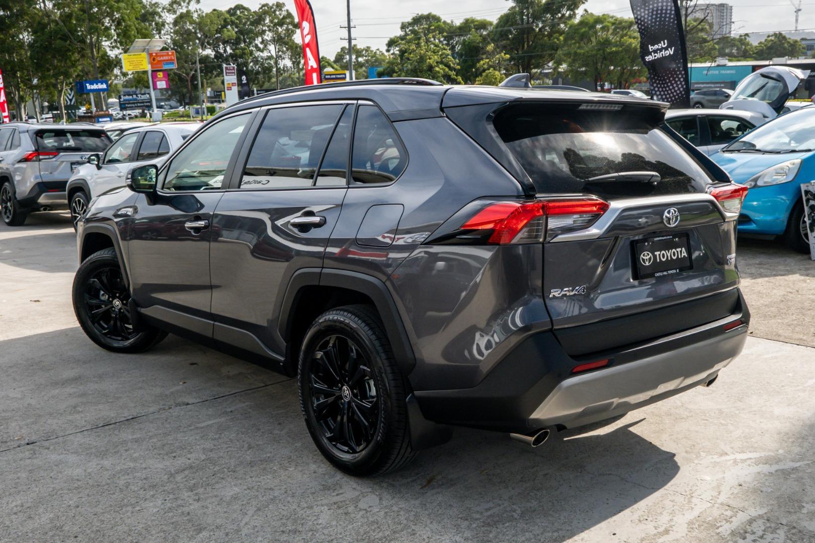 2024 Toyota RAV4 Cruiser 2WD in Silver