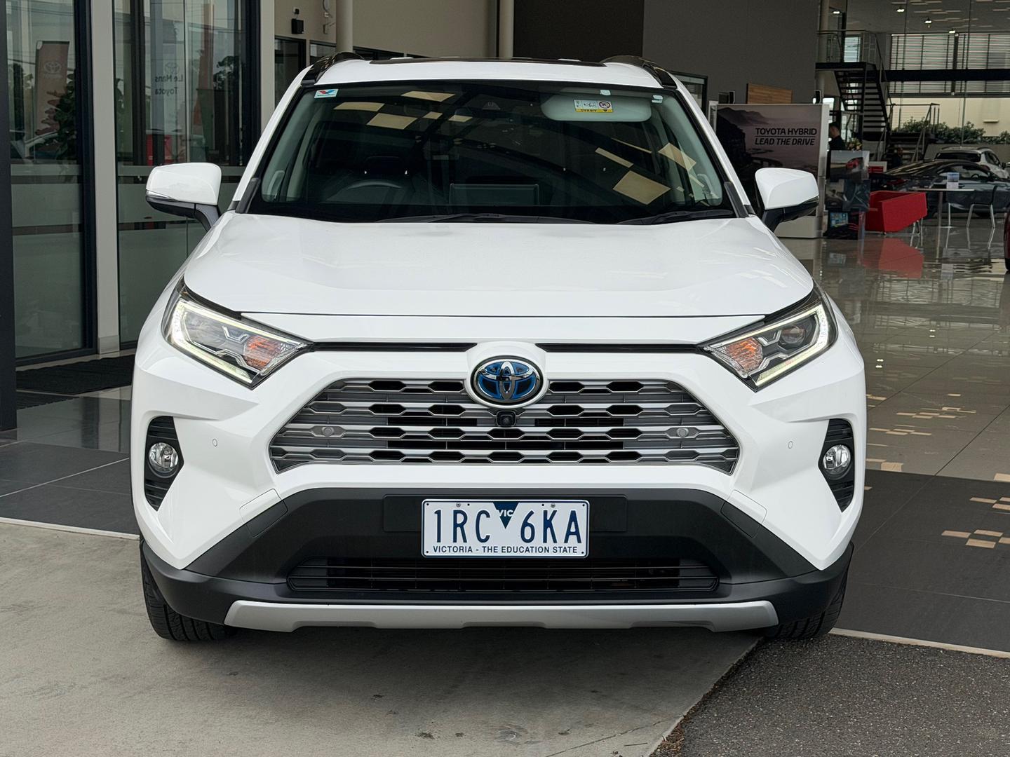 2019 Toyota RAV4 Cruiser 2WD in White