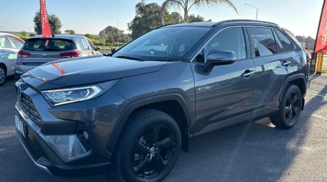 2020 Toyota RAV4 Cruiser 2WD in Silver