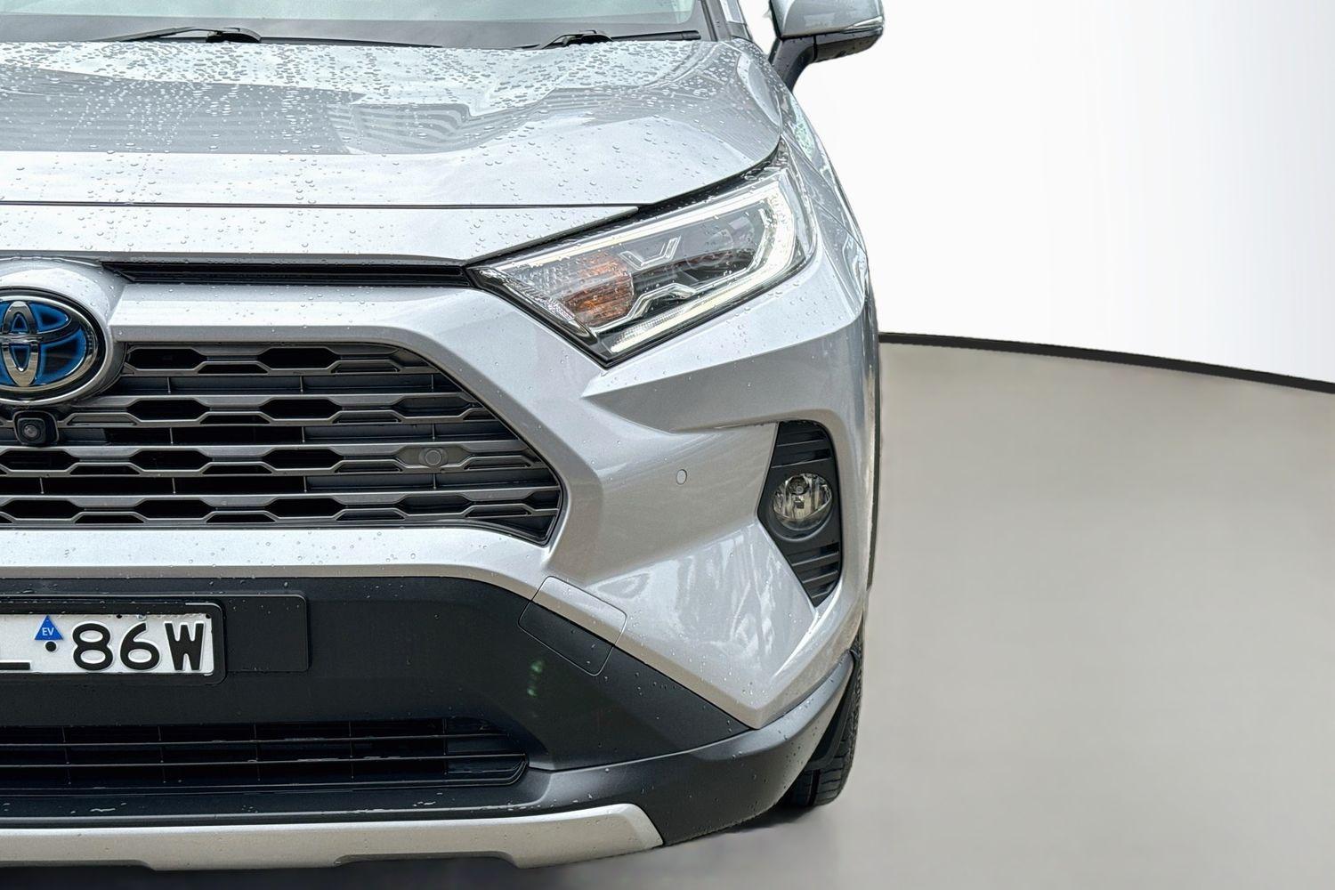 2021 Toyota RAV4 Cruiser 2WD in Silver