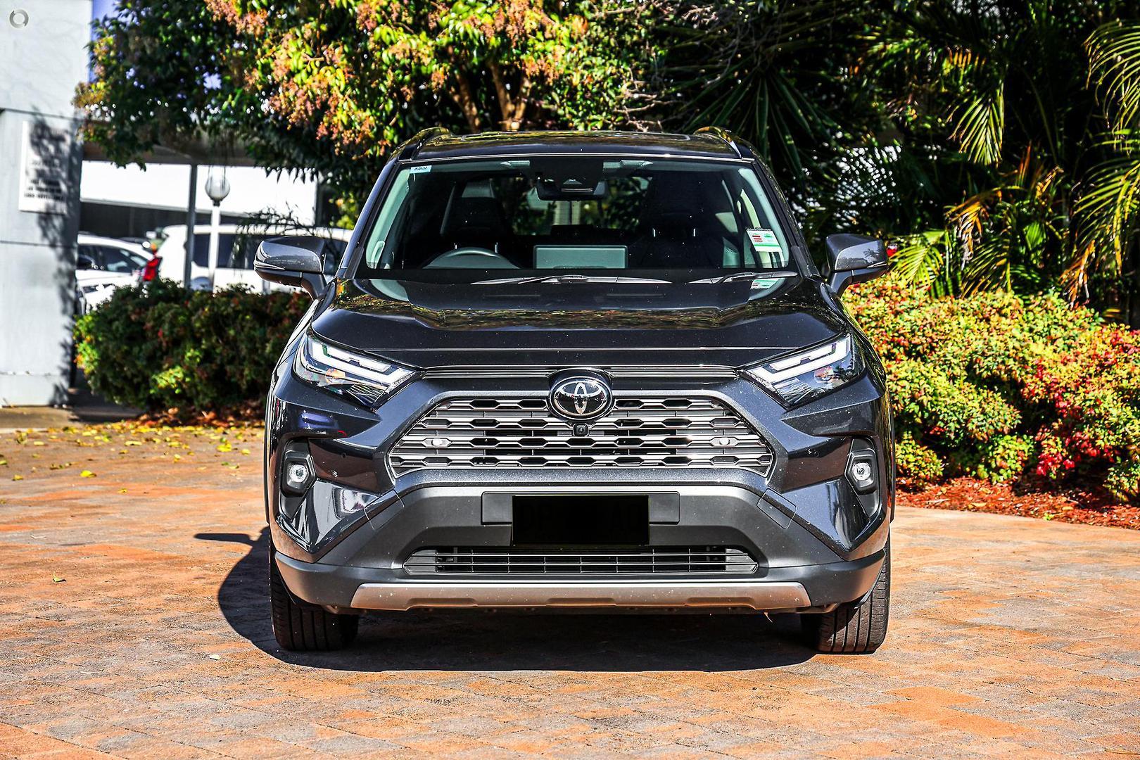 2025 Toyota RAV4 Cruiser 2WD in Silver
