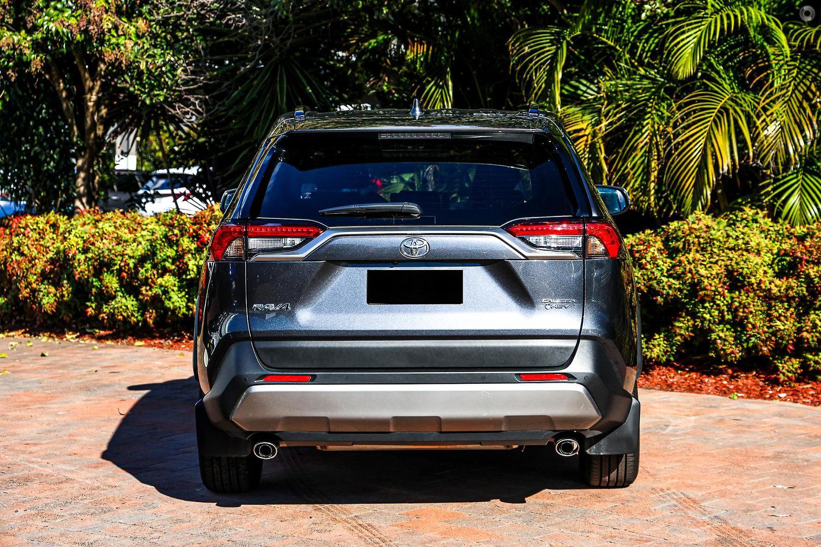 2025 Toyota RAV4 Cruiser 2WD in Silver