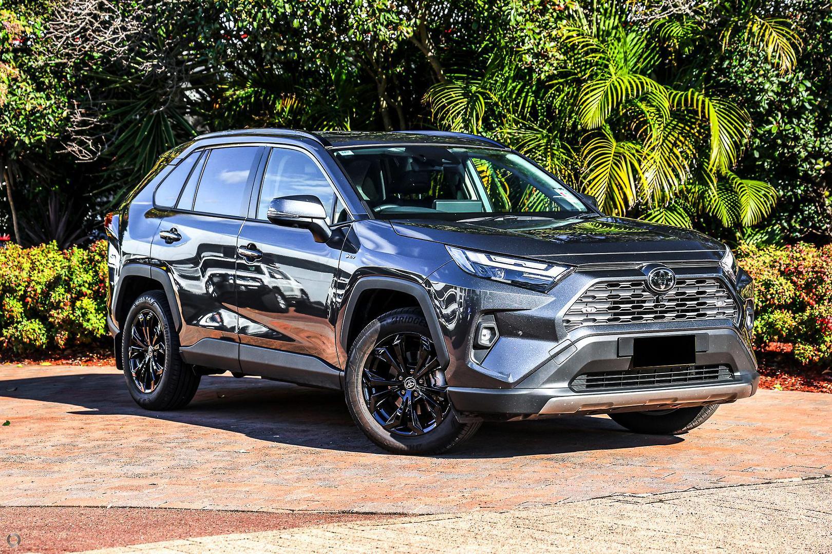 2025 Toyota RAV4 Cruiser 2WD in Silver