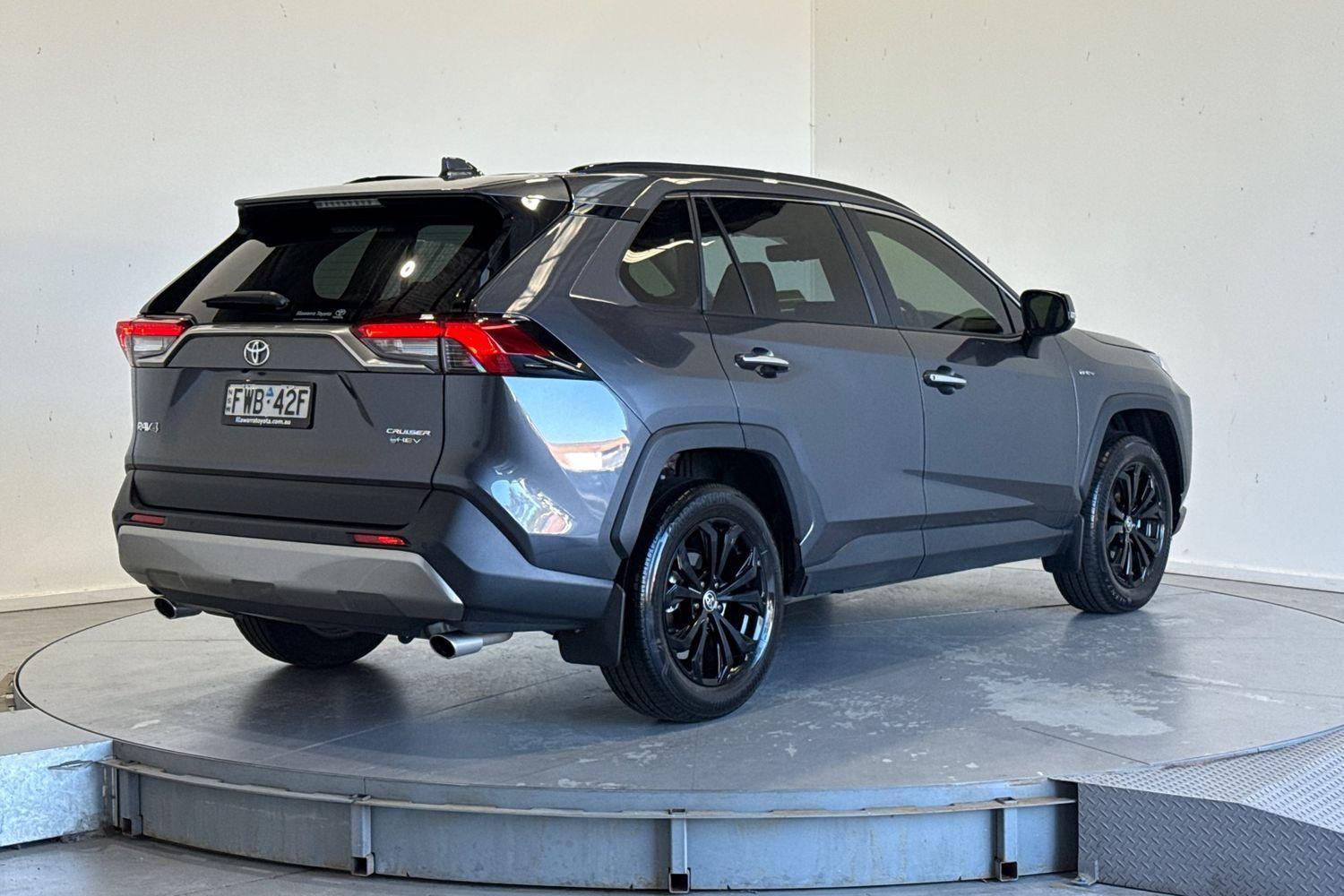 2025 Toyota RAV4 Cruiser in Grey