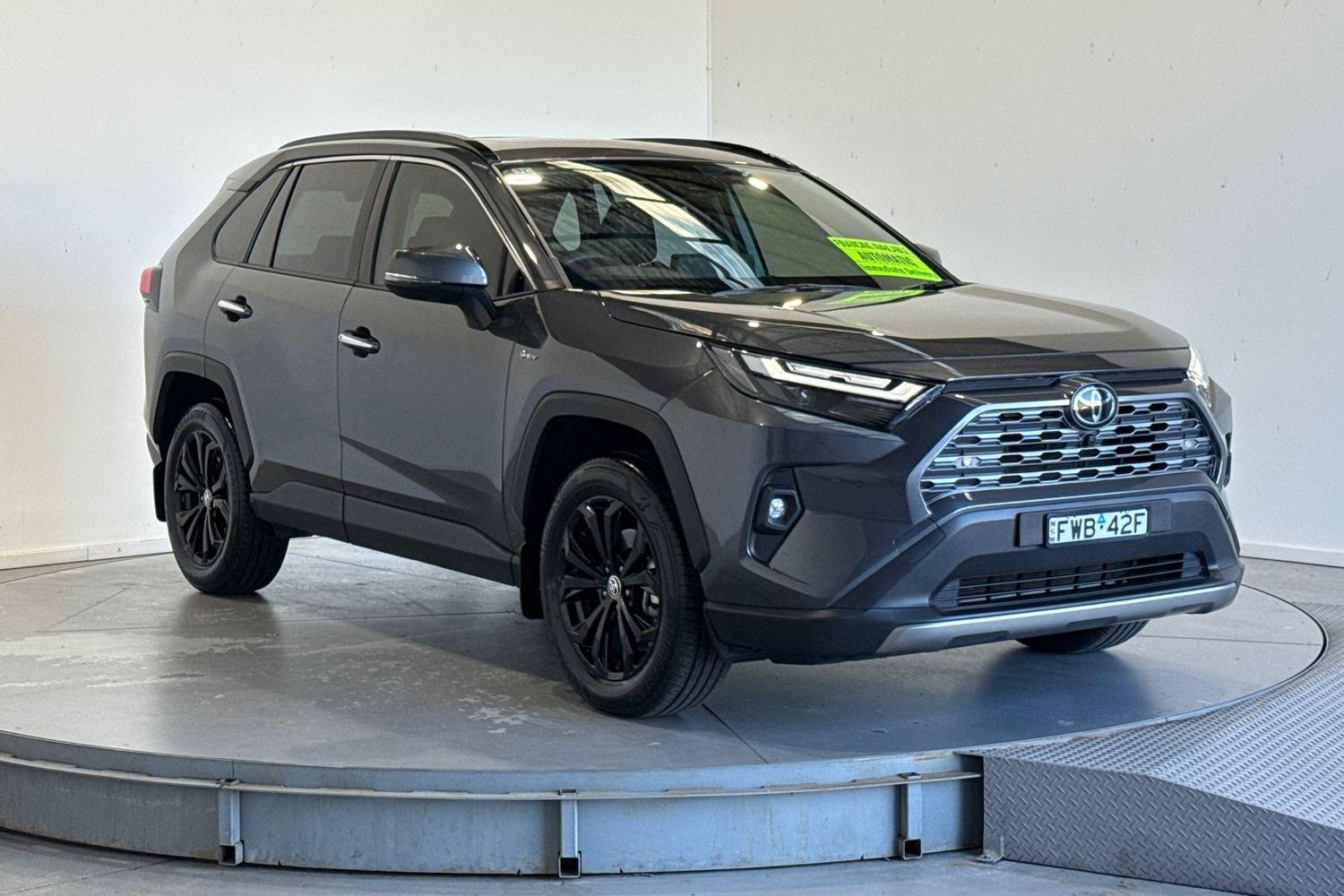 2025 Toyota RAV4 Cruiser in Grey