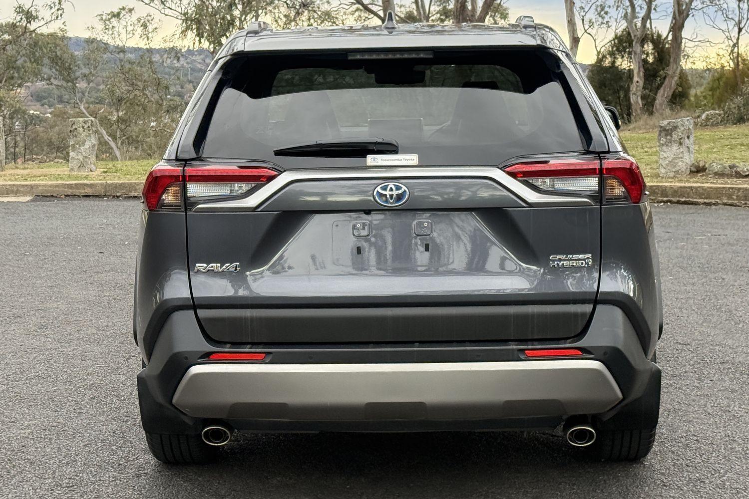 2022 Toyota RAV4 Cruiser in Silver