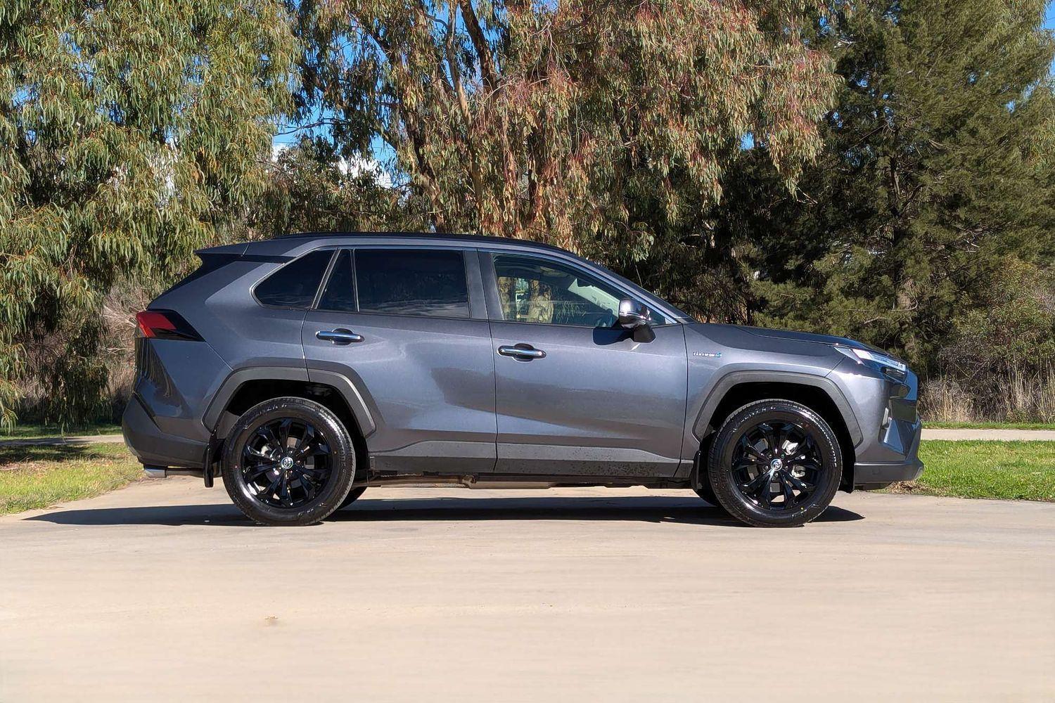 2024 Toyota RAV4 Cruiser 2WD in Silver