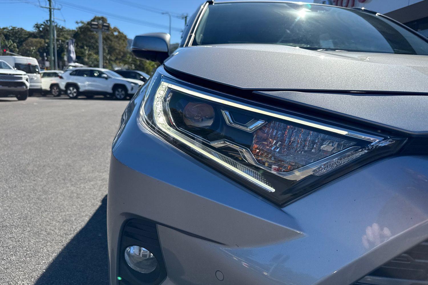2019 Toyota RAV4 Cruiser 2WD in Silver