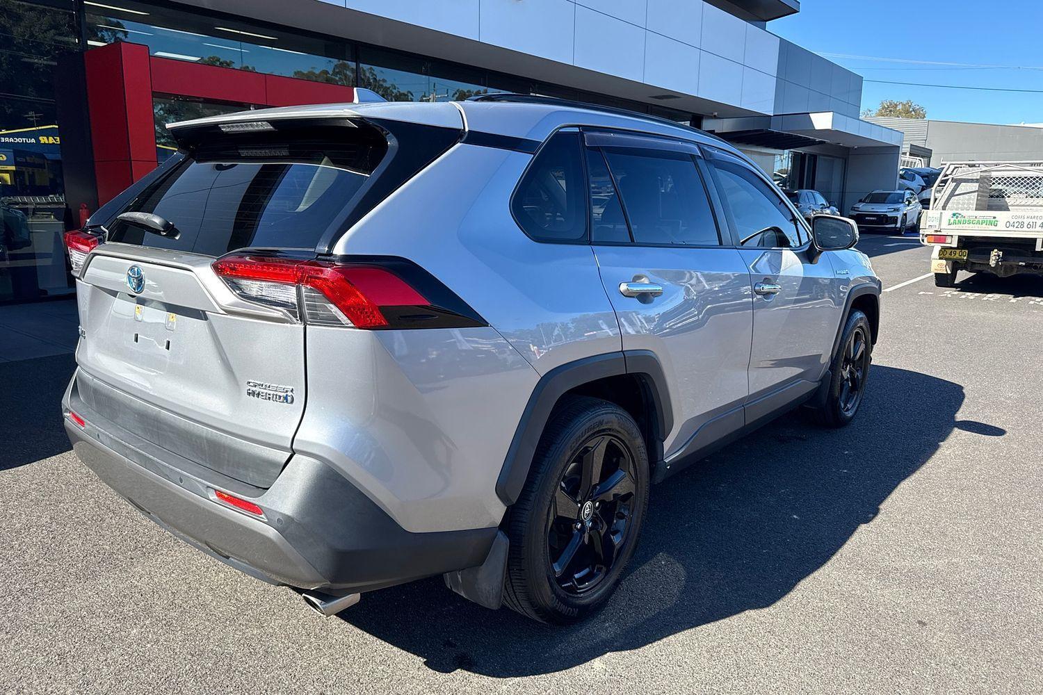 2019 Toyota RAV4 Cruiser 2WD in Silver