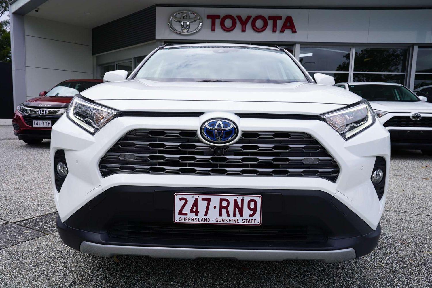 2021 Toyota RAV4 Cruiser 2WD in White