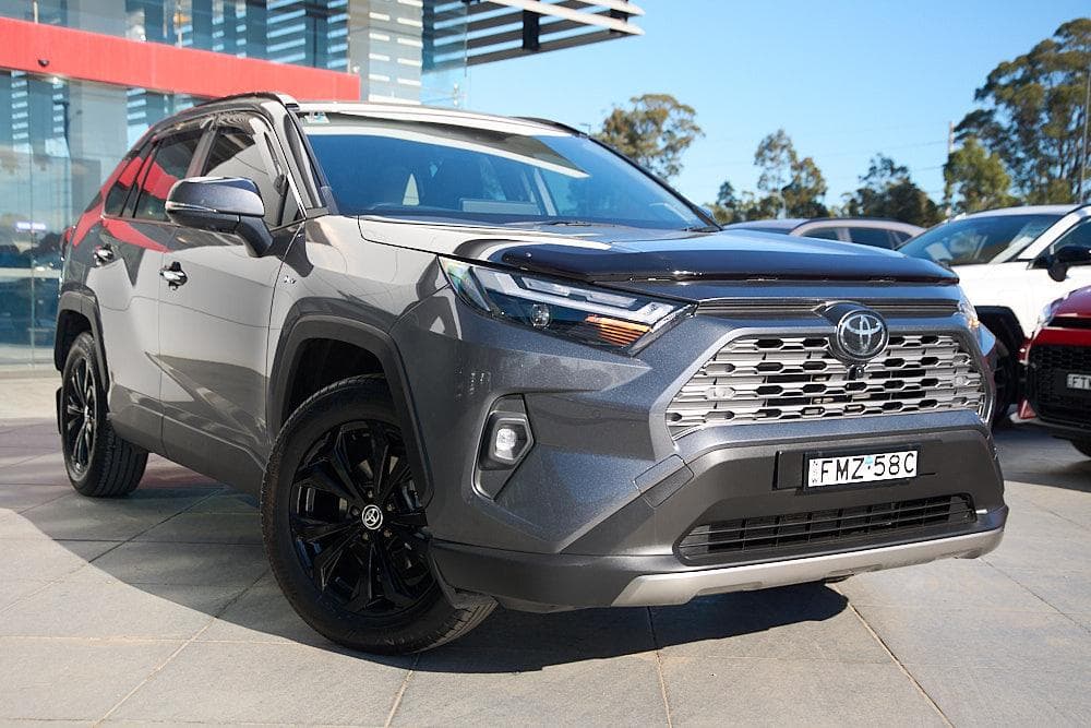 2025 Toyota RAV4 Cruiser 2WD in Silver
