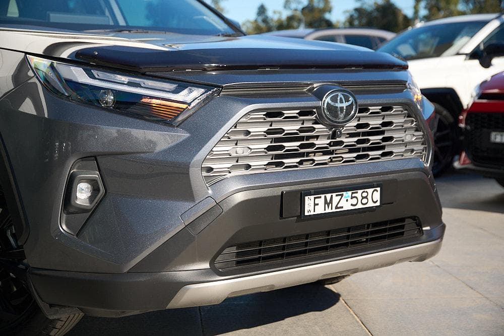 2025 Toyota RAV4 Cruiser 2WD in Silver
