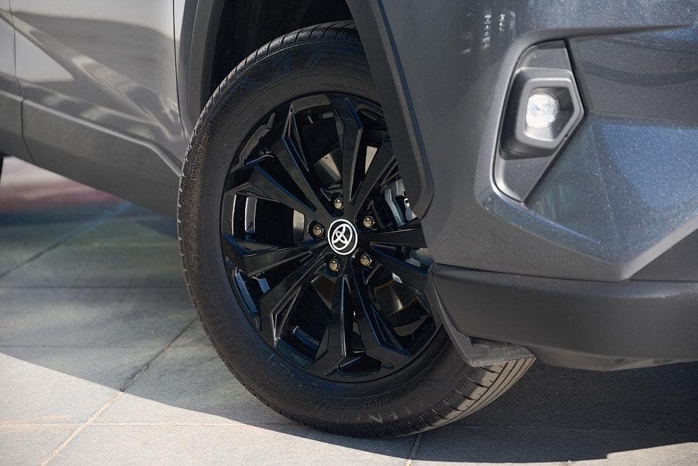 2025 Toyota RAV4 Cruiser 2WD in Silver