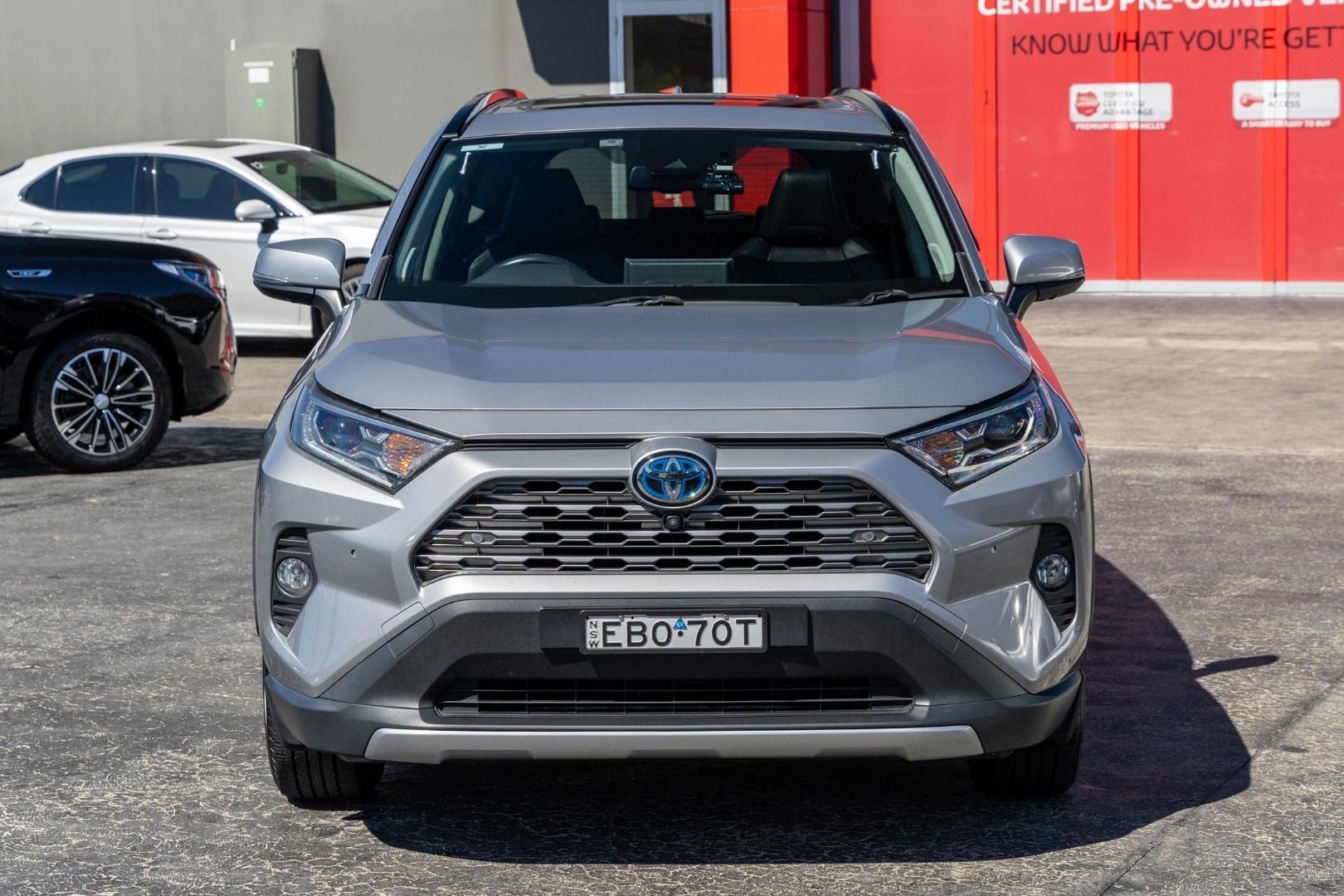 2019 Toyota RAV4 Cruiser 2WD in Silver