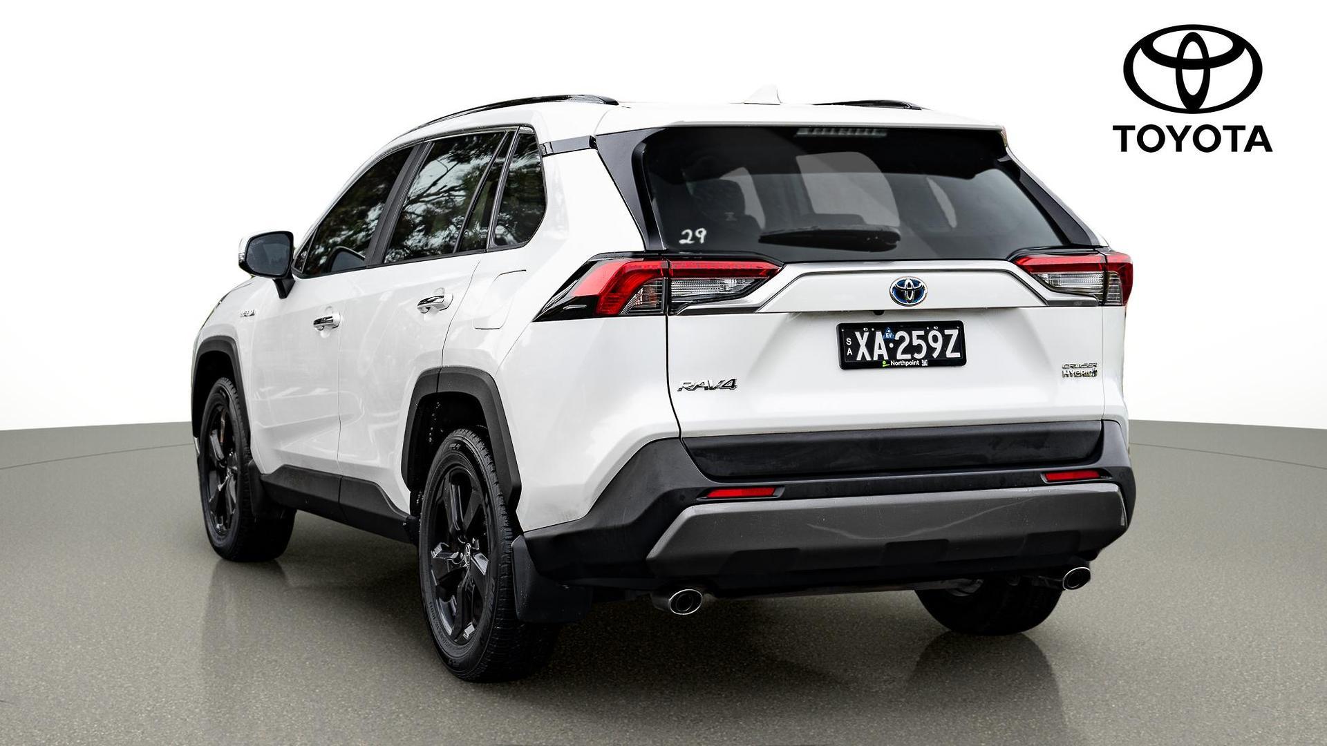 2021 Toyota RAV4 Cruiser 2WD in White