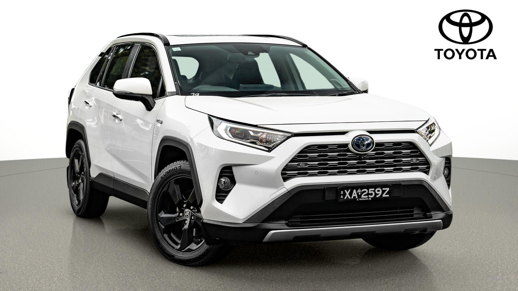 2021 Toyota RAV4 Cruiser 2WD in White