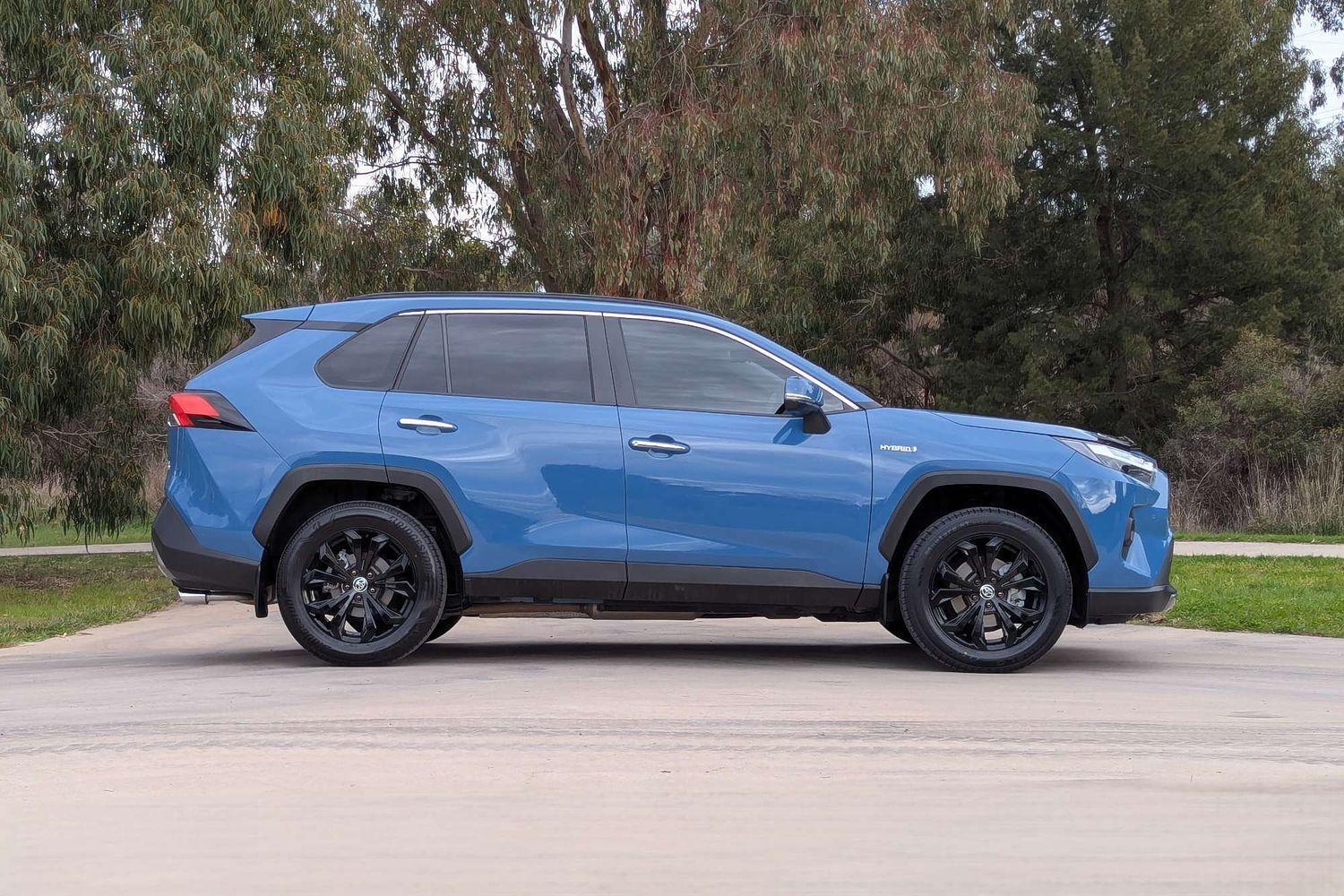 2024 Toyota RAV4 Cruiser in Blue