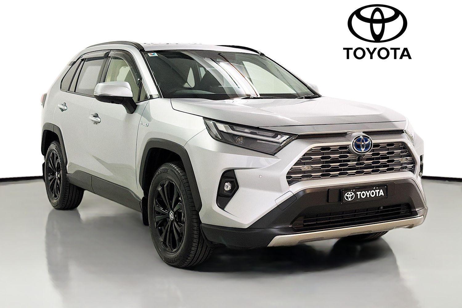 2024 Toyota RAV4 Cruiser 2WD in Silver
