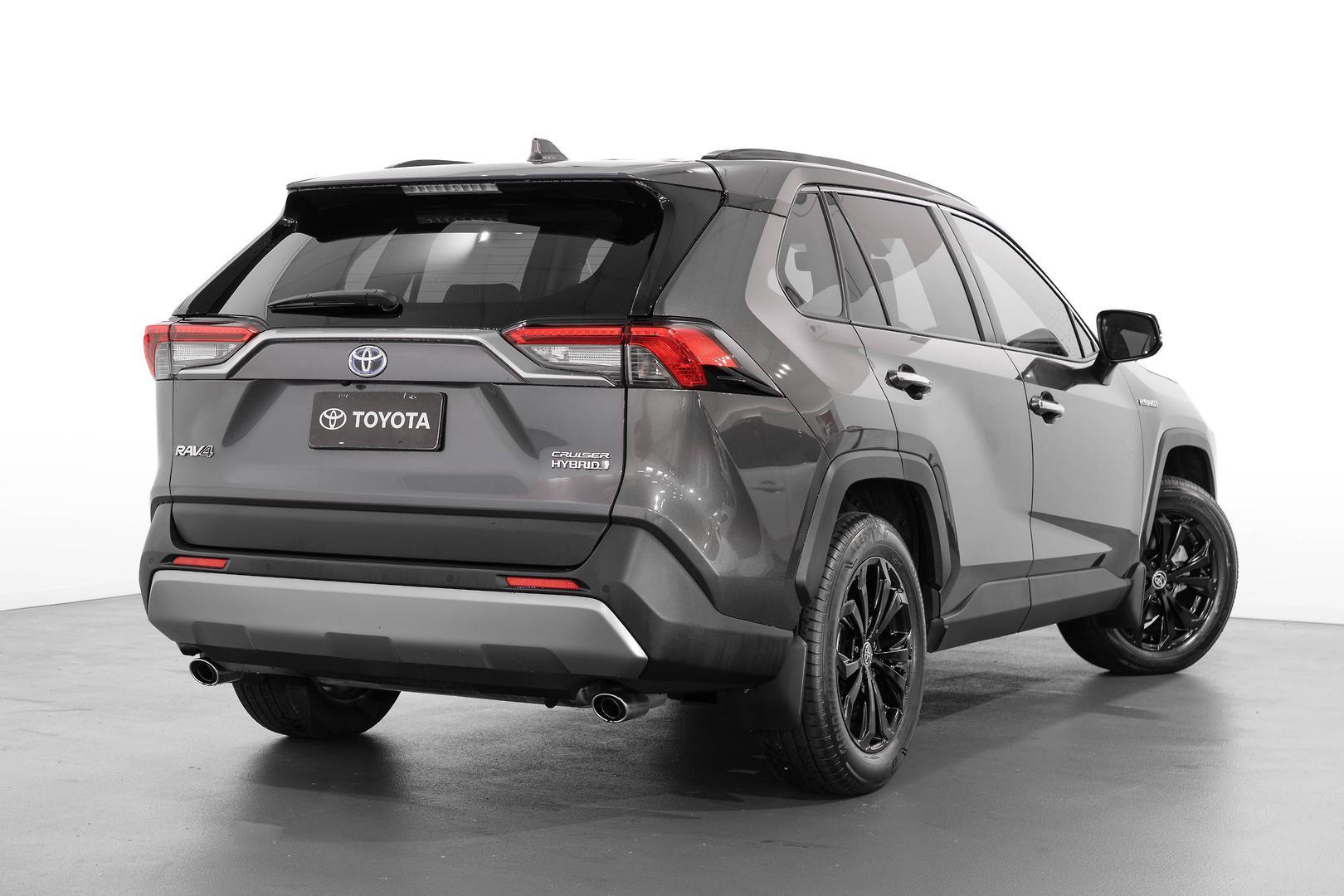 2024 Toyota RAV4 Cruiser 2WD in Silver