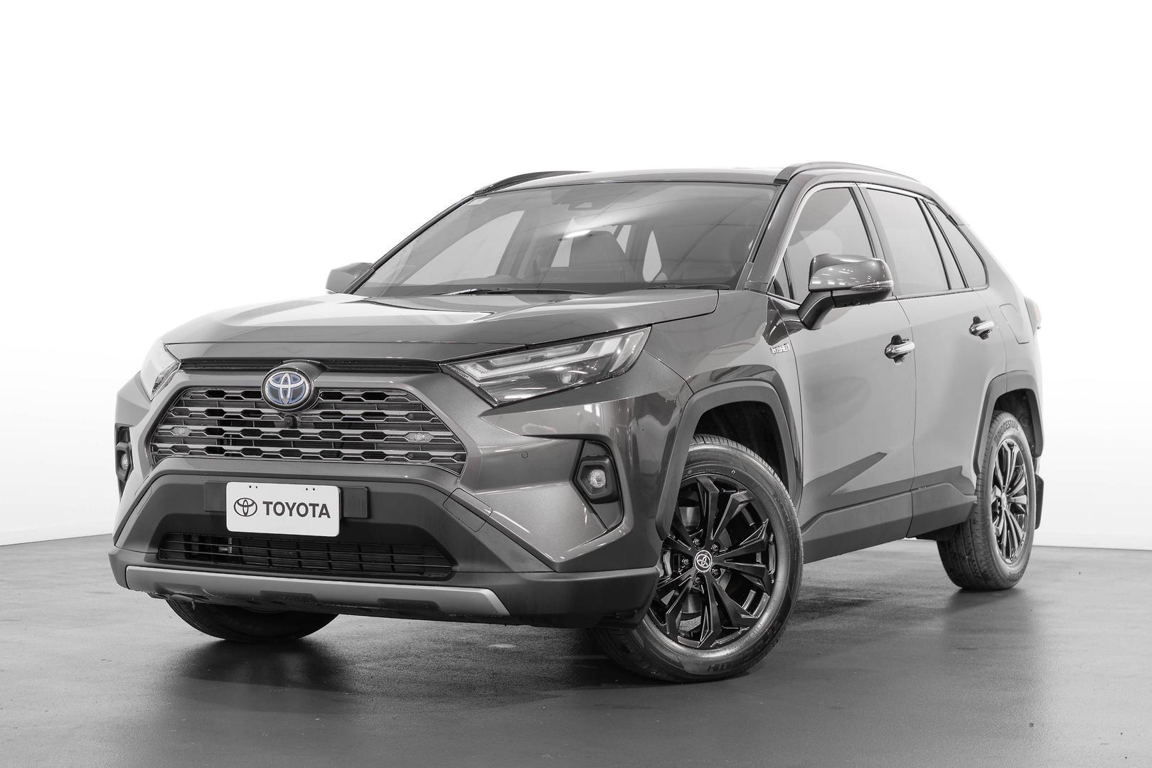 2024 Toyota RAV4 Cruiser 2WD in Silver