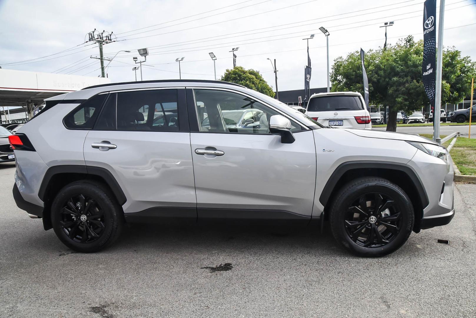 2024 Toyota RAV4 Cruiser 2WD in Silver